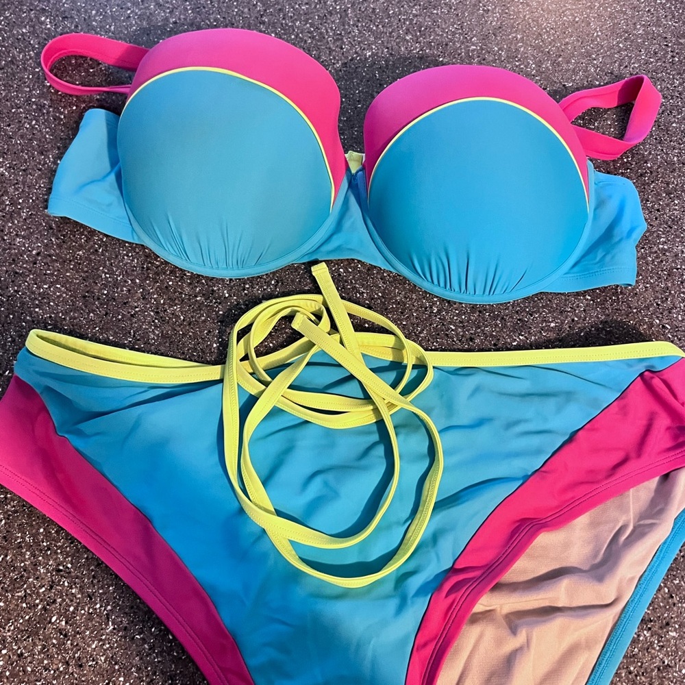 CUPSHE plus size Colorful NEON Women's Swimwear Set. Size 3x